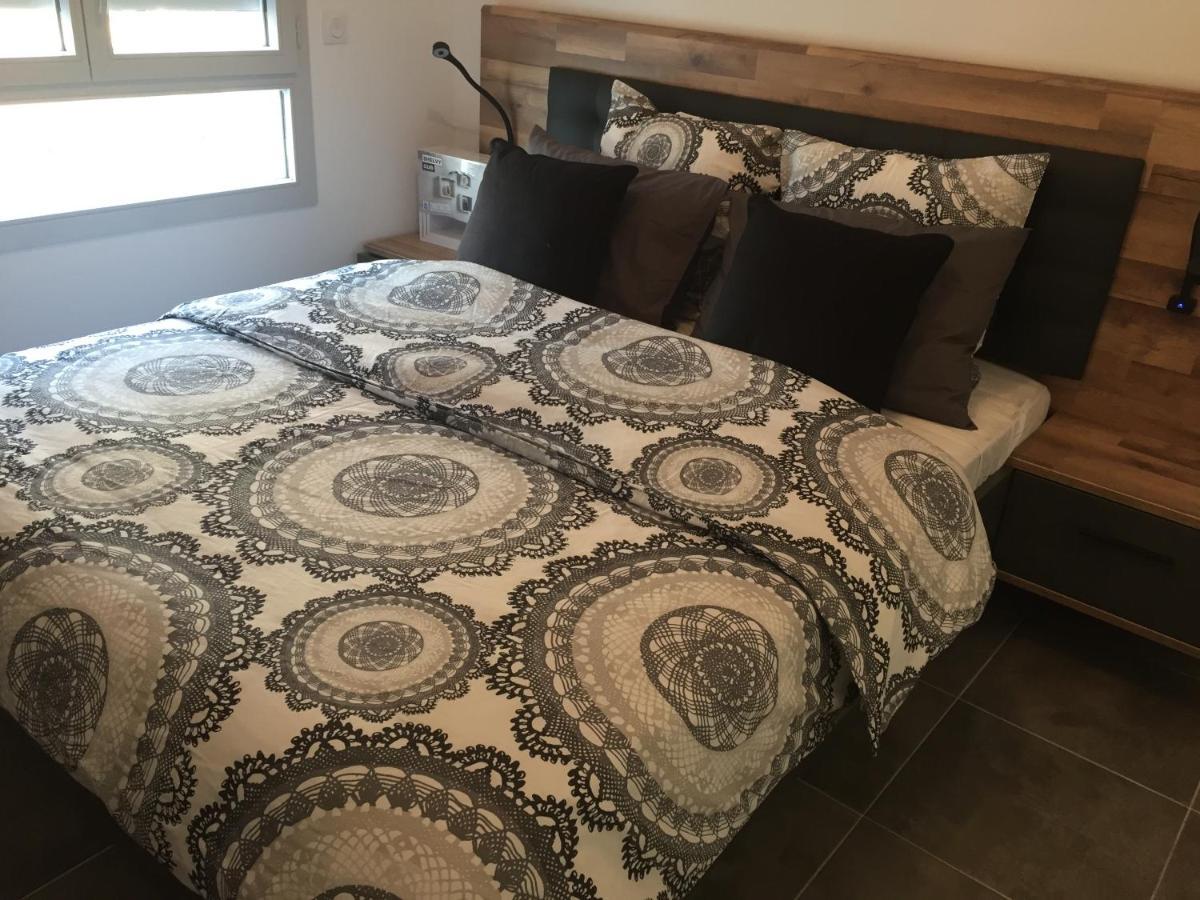 Appartement Neuf Moderne Avec Piscine Puget-sur Argens Ngoại thất bức ảnh